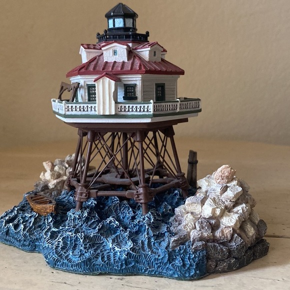 Thomas Point MD Lighthouse #B486 1998 Collectible Nautical Decor Figurine - Picture 4 of 12